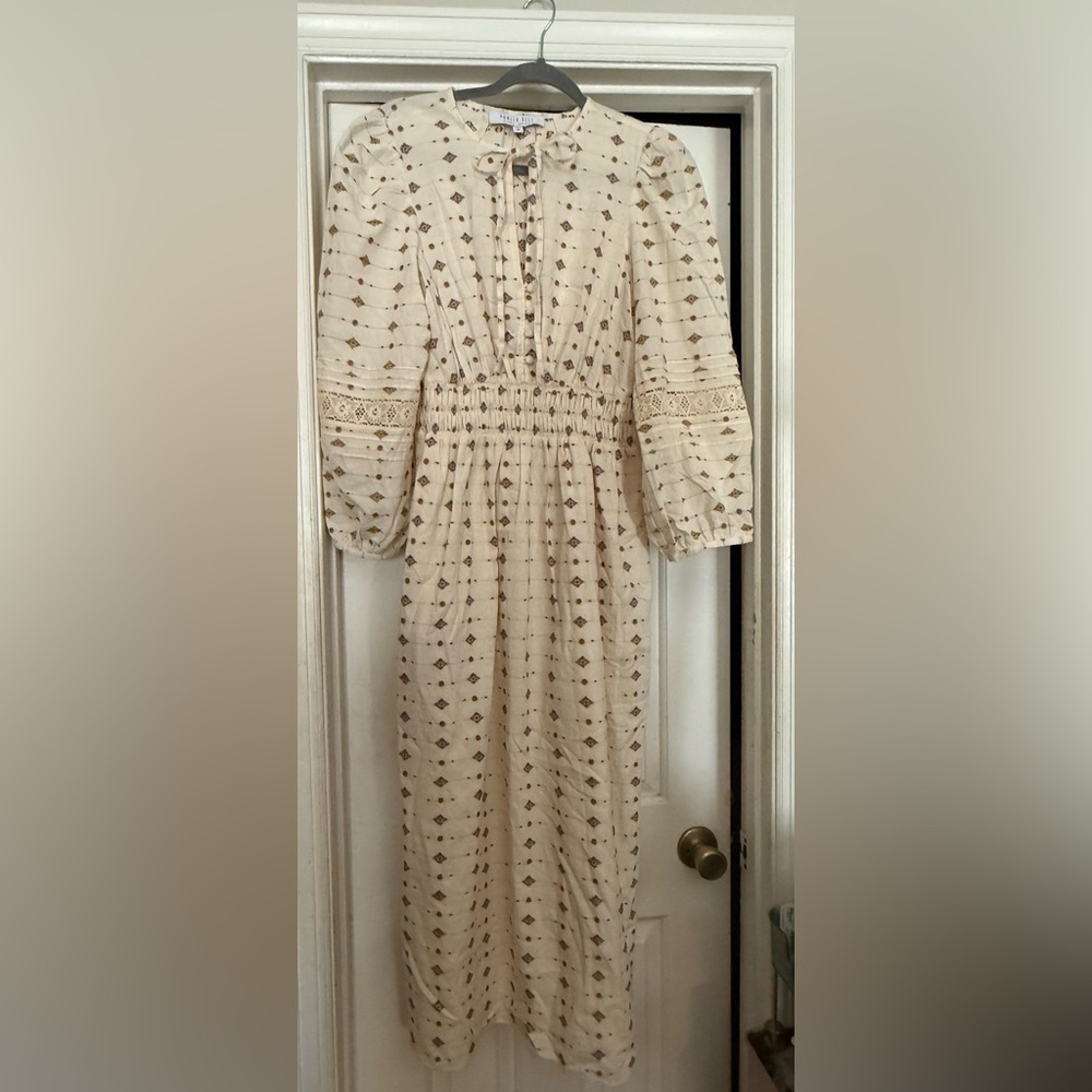 Hunter Bell Clementine Cream Long Sleeve Medallion Maxi Dress Size M |
NWOT - Picture 2 of 11